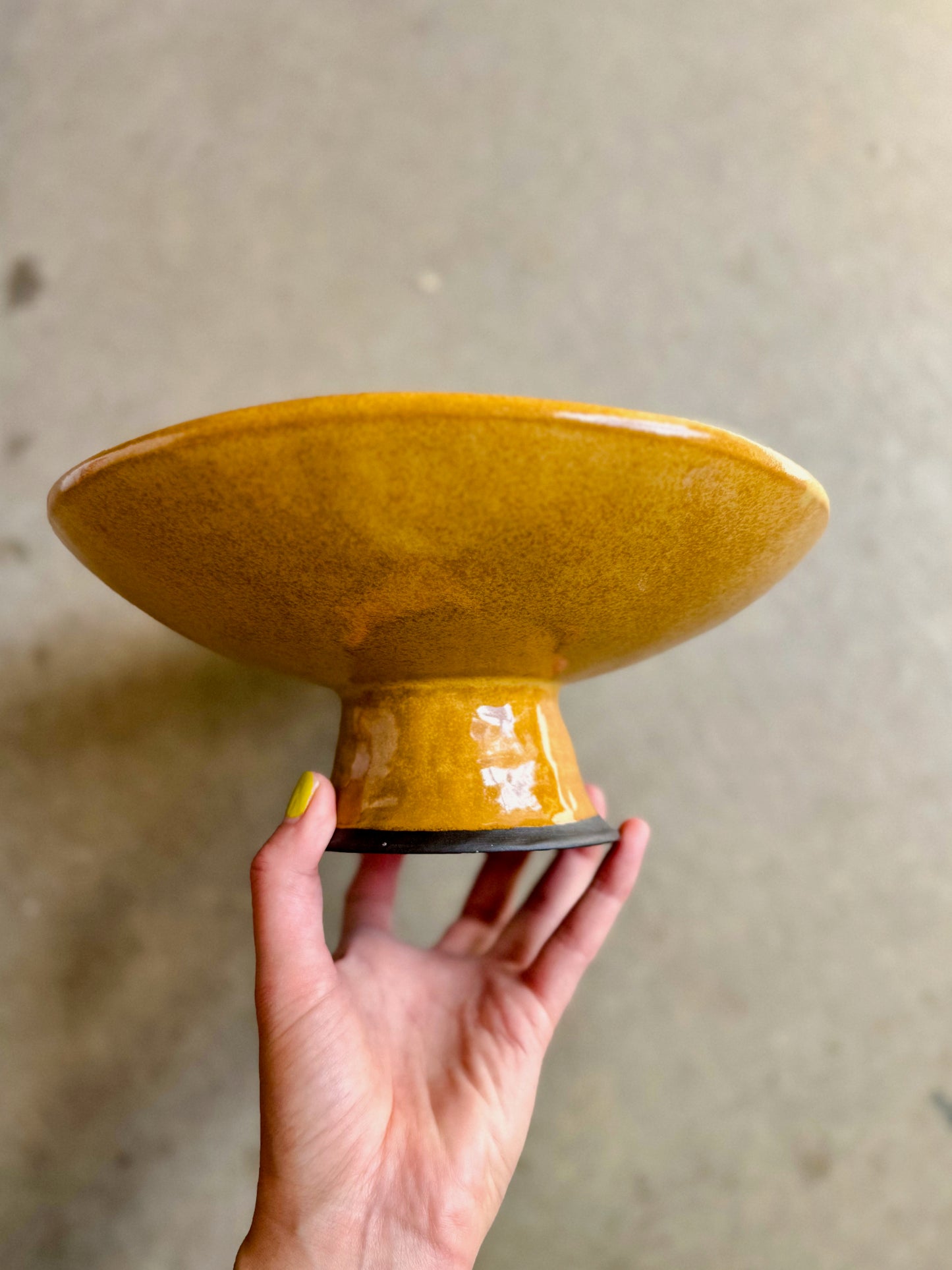 Pedestal Dish