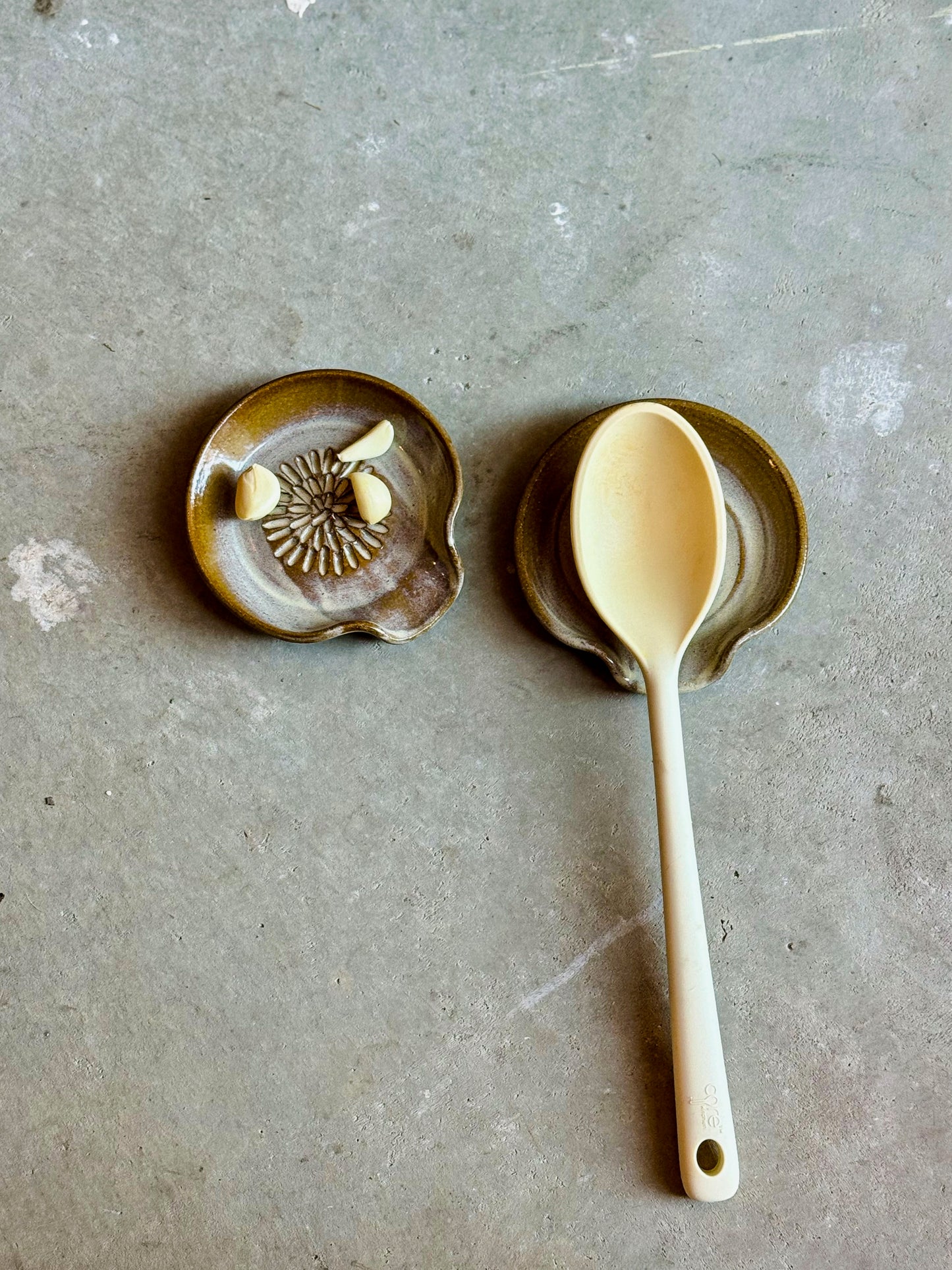 Spoon Rest/Garlic Grater Set